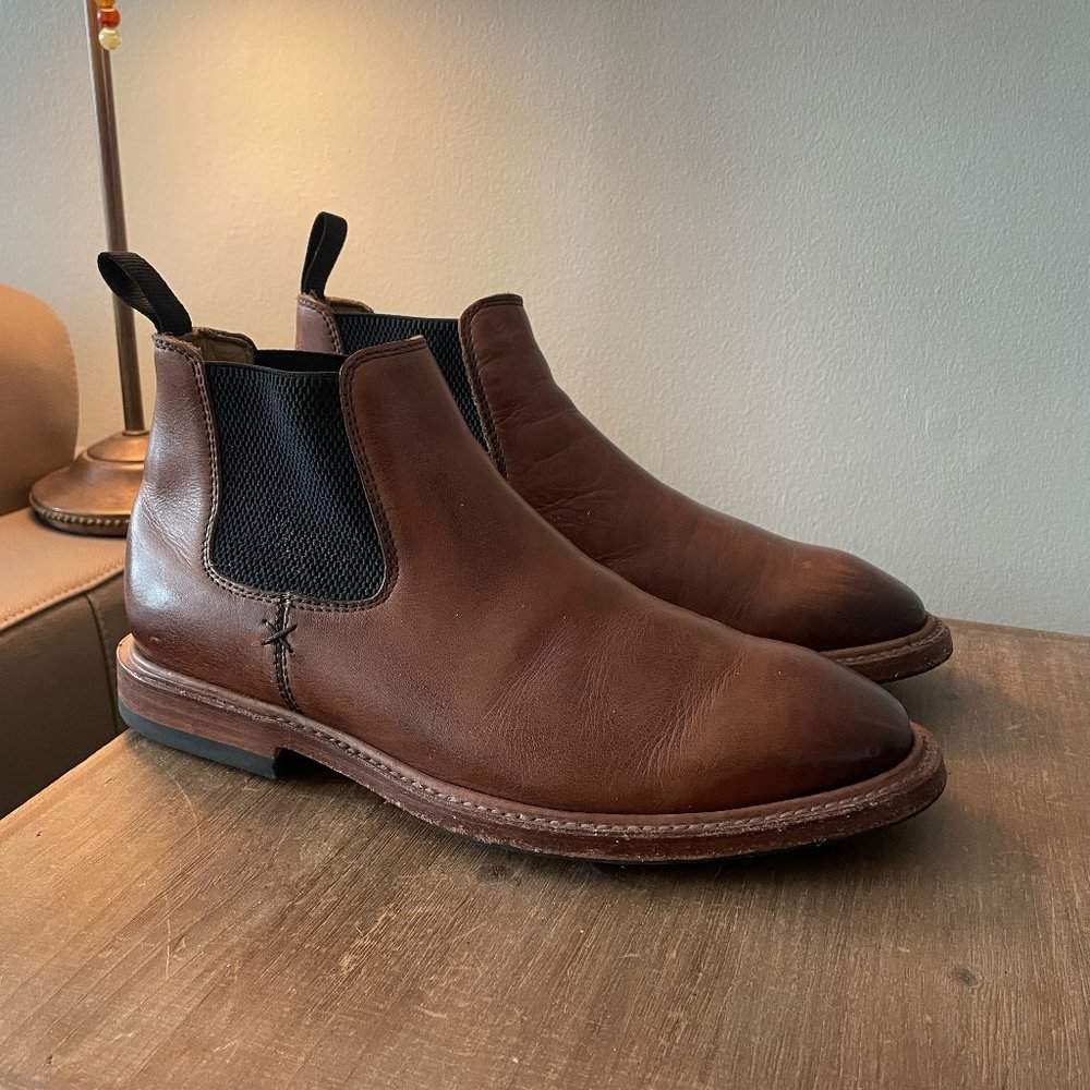 Sutro Footwear  - Men's Chelsea Style Brown Leather Boots  - Size 9.5